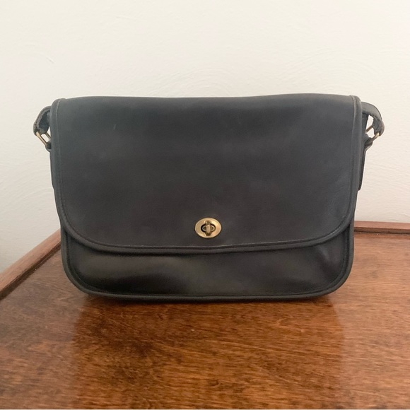 Coach Handbags - Coach Vintage City Bag